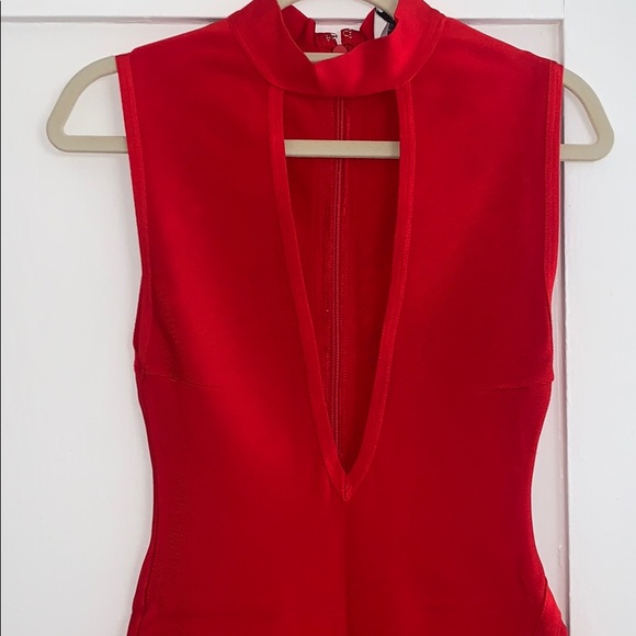 Miss Circle Keyhole Dress - Picture 4 of 5